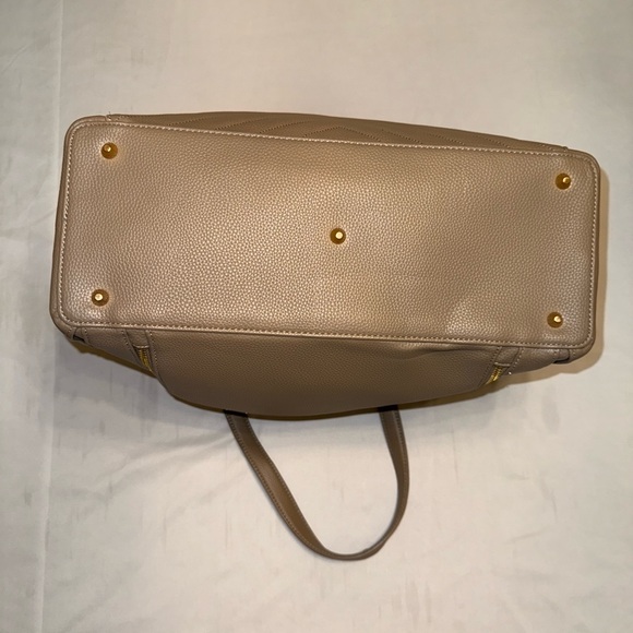 MinkeeBlue Quilted Taupe Tote Bag w/ Pouch – Work, Travel, Mom Bag - Picture 5 of 10